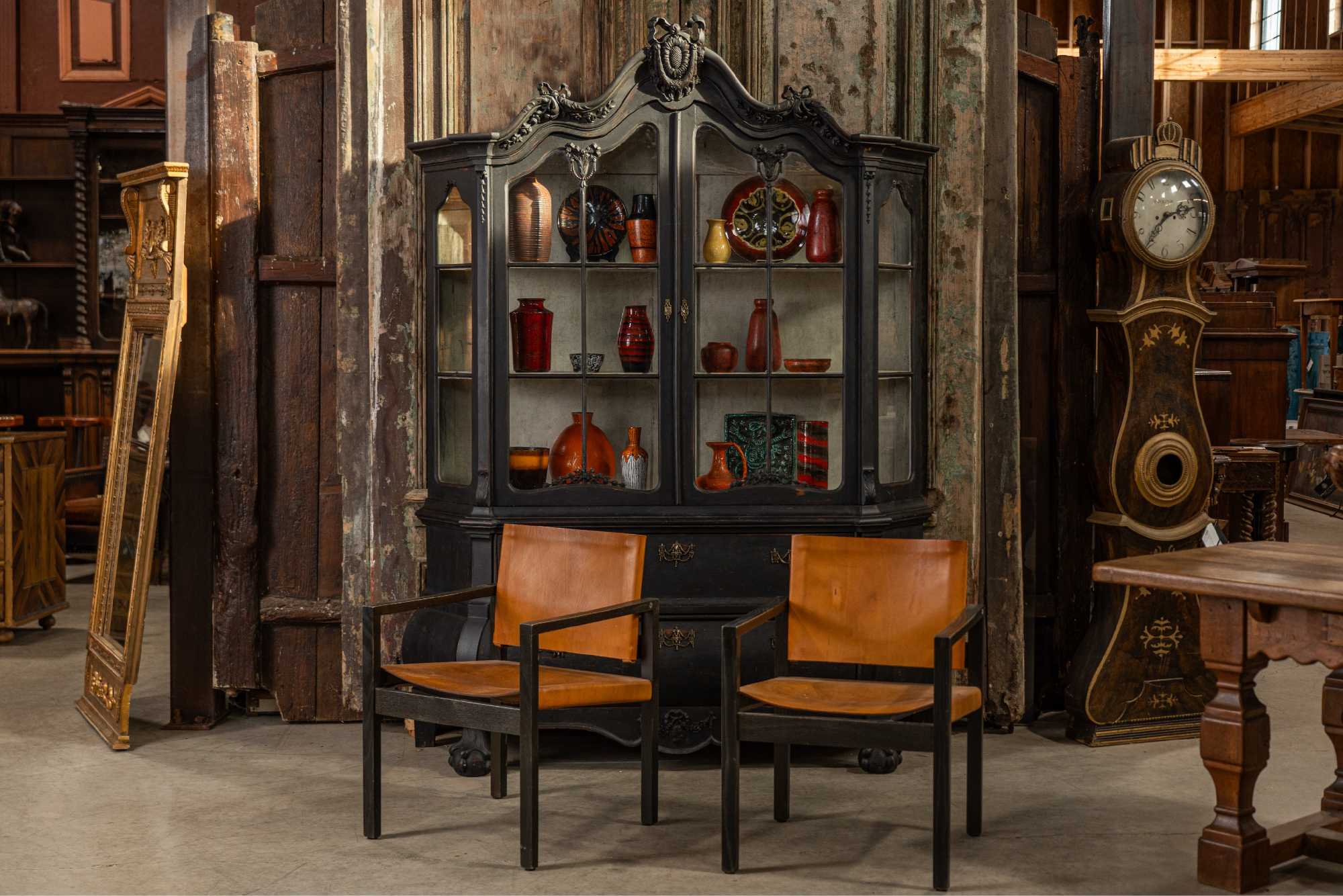 Classy bold designs of European antiques 